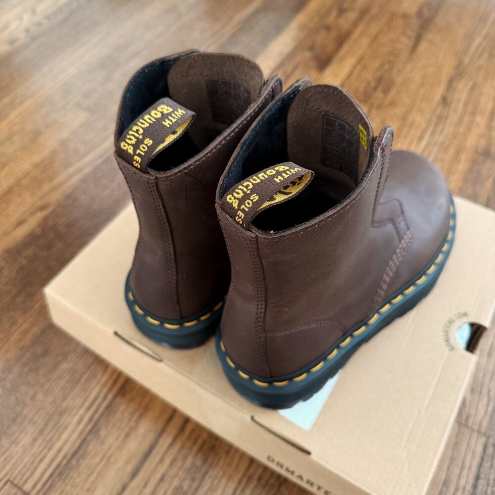 Dr. Martens Zebzag Laceless Boots Size 6 (New in Box) - Picture 6 of 7